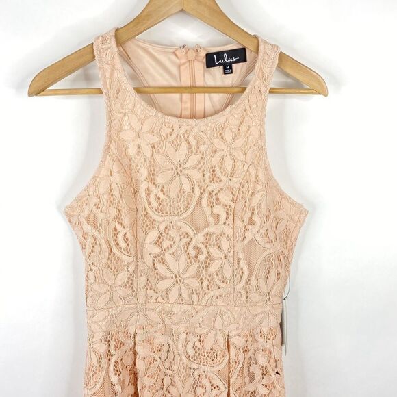 Lulus Dress Size Medium Womens Pink Lace Halter Sleeveless Skater Lined Pleated - Picture 2 of 8